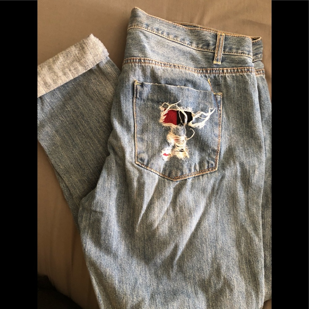 Boyfriend jeans with flannel underlay
